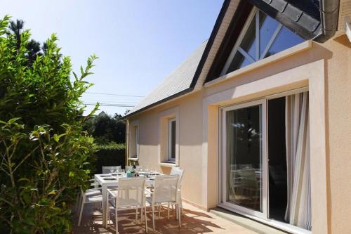 Saint-Germain-sur-Ay House | Holiday Home in Normandy near Sandy Beach