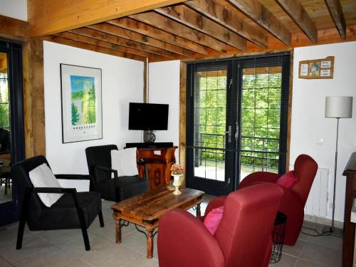 Saint-Honore-les-Bains House | Holiday Home in Saint-Honore near Gorges