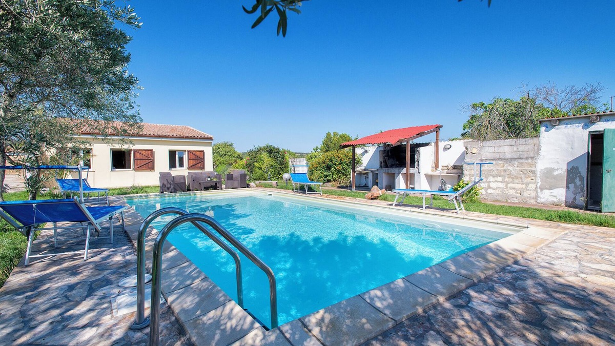 Alghero House | Holiday Home 'Gadem House' with Private Pool and Private Garden