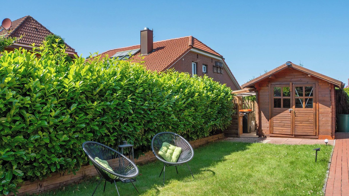 Kolker House | Holiday Home 'Ginas Ferienhaus' with Shared Terrace, Private Garden and Wi-Fi
