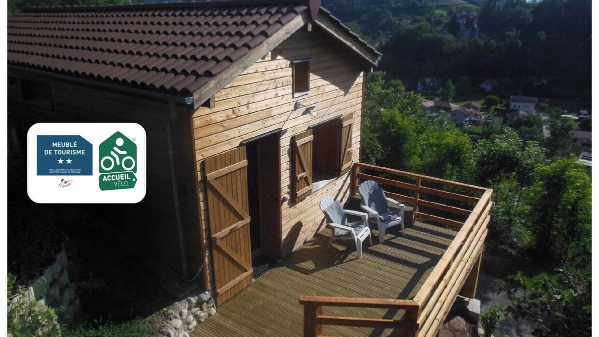 Vinay House | Holiday Home 'Gite 33m2, Vue Sur Le Vercors' with Mountain View, Private Terrace and Wi-Fi