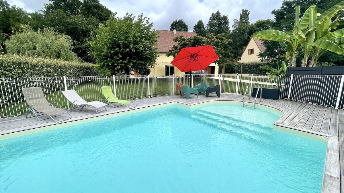 Carlux House | Holiday Home 'Gîte La Sarrazine' with Private Pool, Private Terrace and Wi-Fi