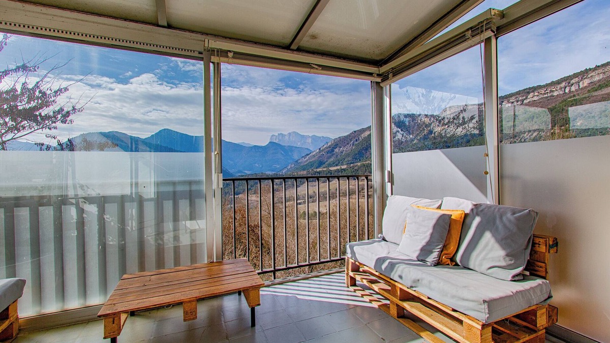 Vercheny House | Holiday Home 'Gîte Ludomi' with Mountain View, Balcony and Wi-Fi