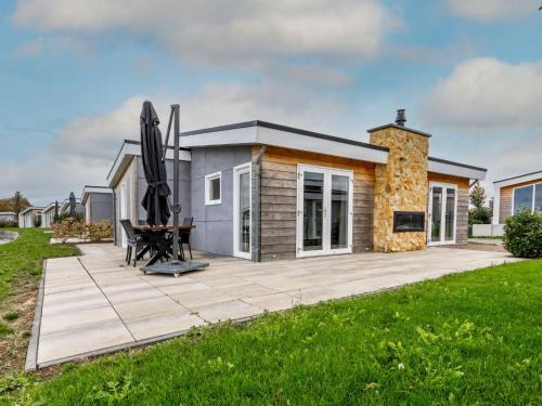 Gasthuis House | Holiday Home Green Resort Mooi Bemelen-1 by Interhome