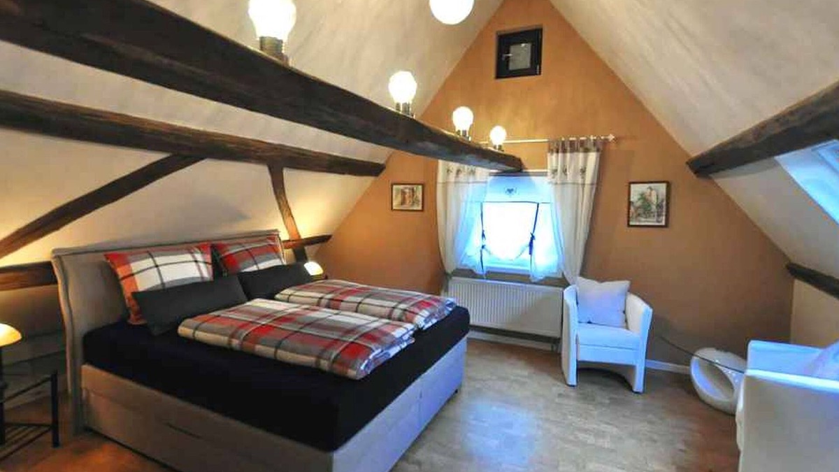 Gruendau House | Holiday Home 'Gründaublick' with Shared Terrace, Shared Garden and Wi-Fi