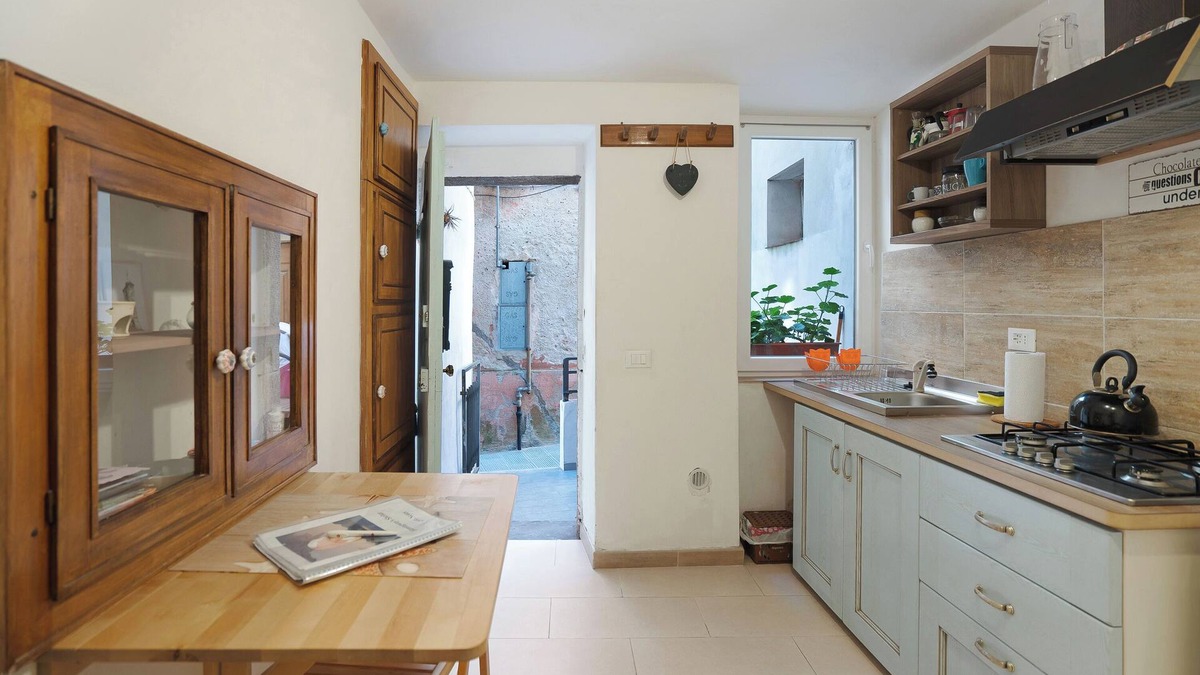 Pitelli House | Holiday Home Hemingway's Shelter with Terrace & Wi-Fi
