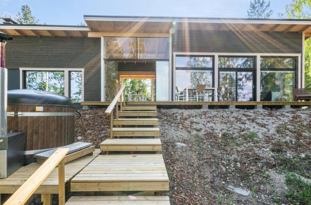 Enonkoski House | Holiday Home Hot pool cottage kesäranta by Interhome
