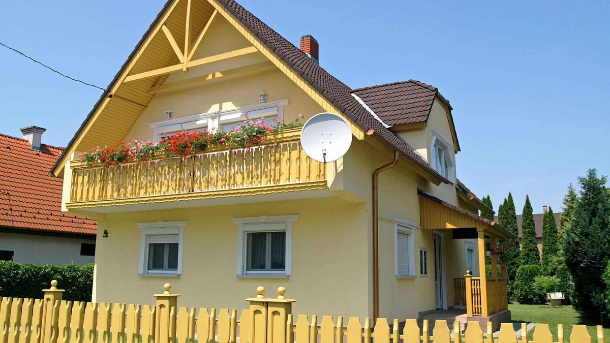 Balatonmariafurdo House | Holiday home close to the city center