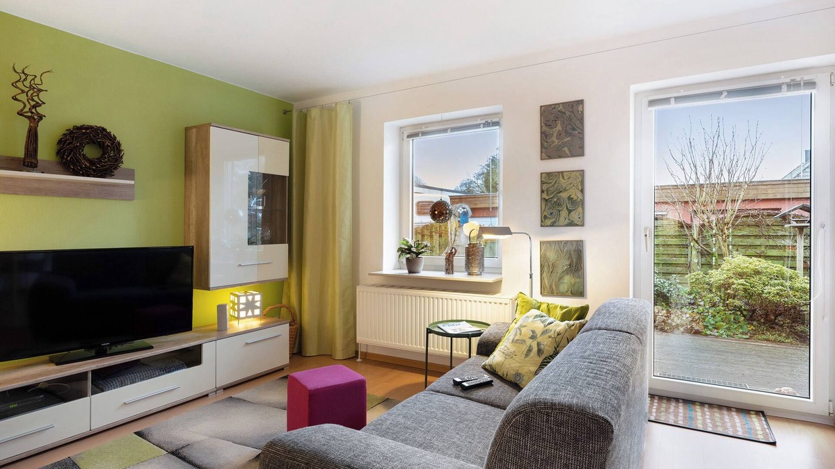 Achtrup House | Holiday Home 'Huus Meernmank' with Shared Terrace, Shared Garden and Wi-Fi