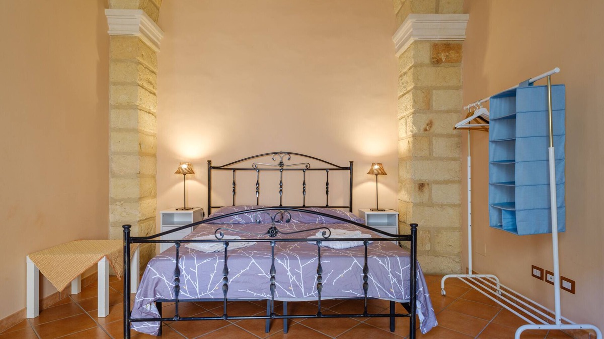 Galatina Historic Centre House | Holiday Home 'I Colori di Civico 19' with Terraces & Wi-Fi