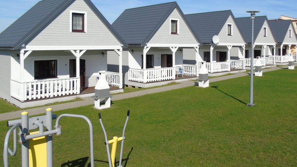 Sianozety House | Holiday Home in Ustronie Morskie near Beach
