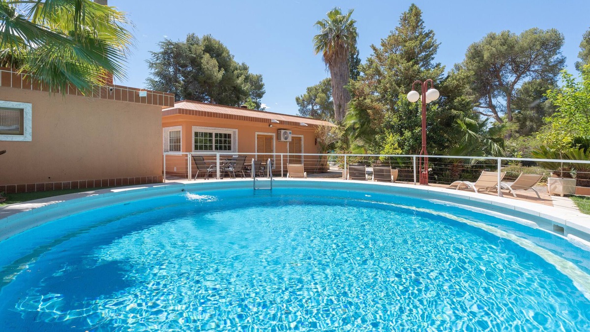 Olocau House | Holiday Home 'Ilusion' with Private Pool, Wi-Fi and Air Conditioning
