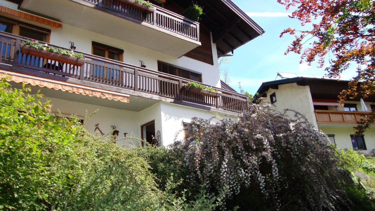 Golling an der Salzach Apartment | Holiday home in a sunny location