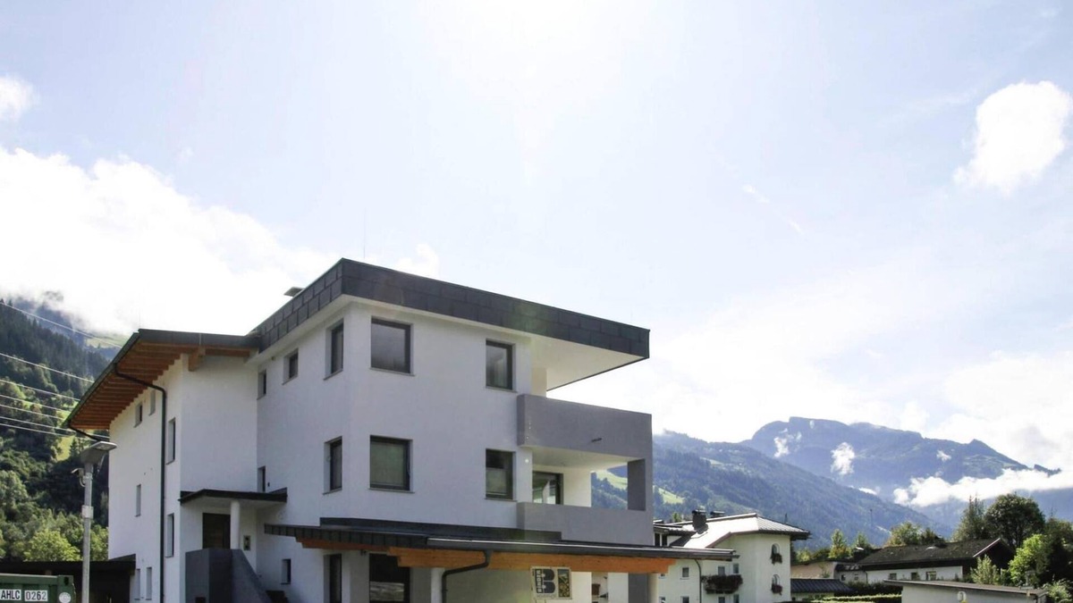 Distelberg Apartment | Holiday Home in Aschau by Zillertal Alps