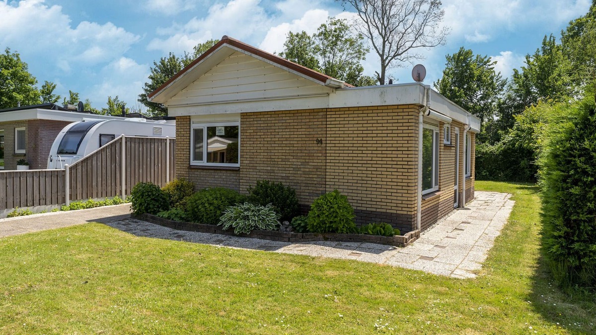 Baarland House | Holiday home in Baarland with garden