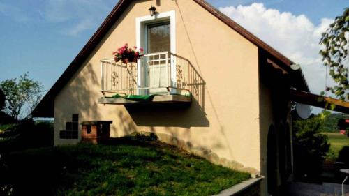 Balatonendred House | Holiday home in Balatonendred 33661