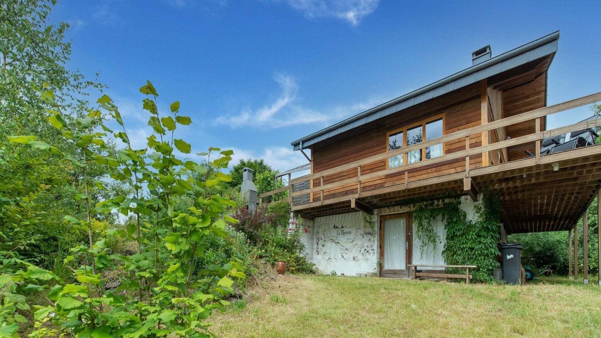 Our House | Holiday home in Bievre with garden