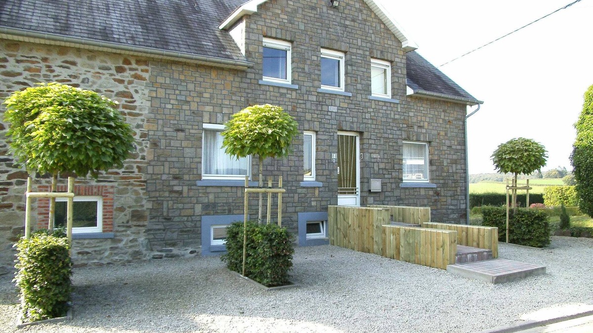 Heppenbach Apartment | Holiday Home in Ardennes with Scenic Garden