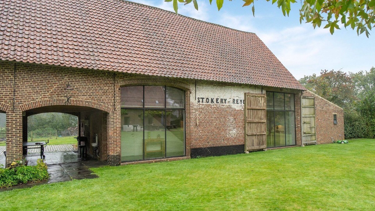 Beernem House | Holiday Home in Beernem with Shared Sauna