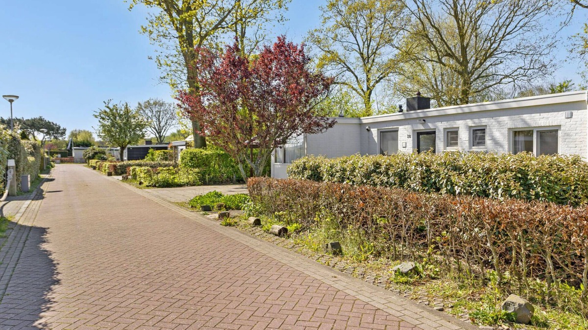 Groot Valkenisse House | Holiday Home in Biggekerke near Seabeach