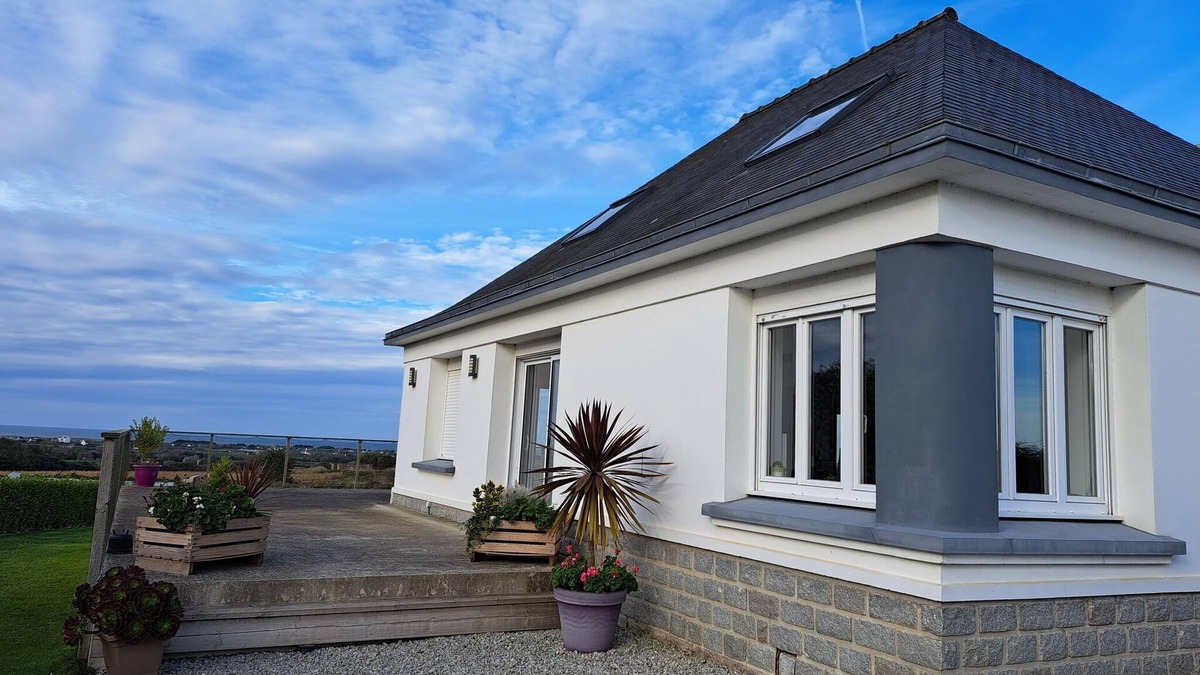 Cleder House | Holiday Home in Brittany with Sea Views