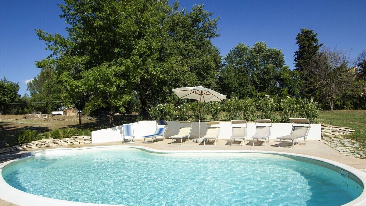 Cossignano House | Holiday Home in Cossignano with Pool