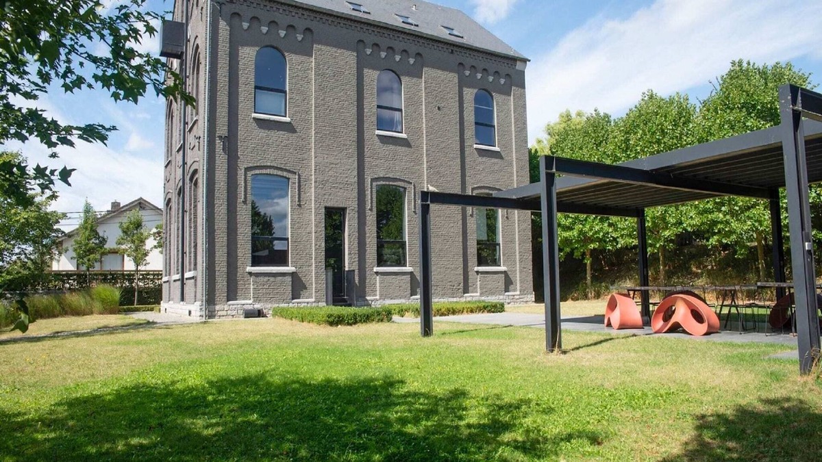 Anhee House | Holiday home in Denee for 21 people