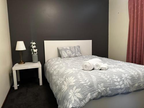 Drouin Apartment | Holiday Home in Drouin