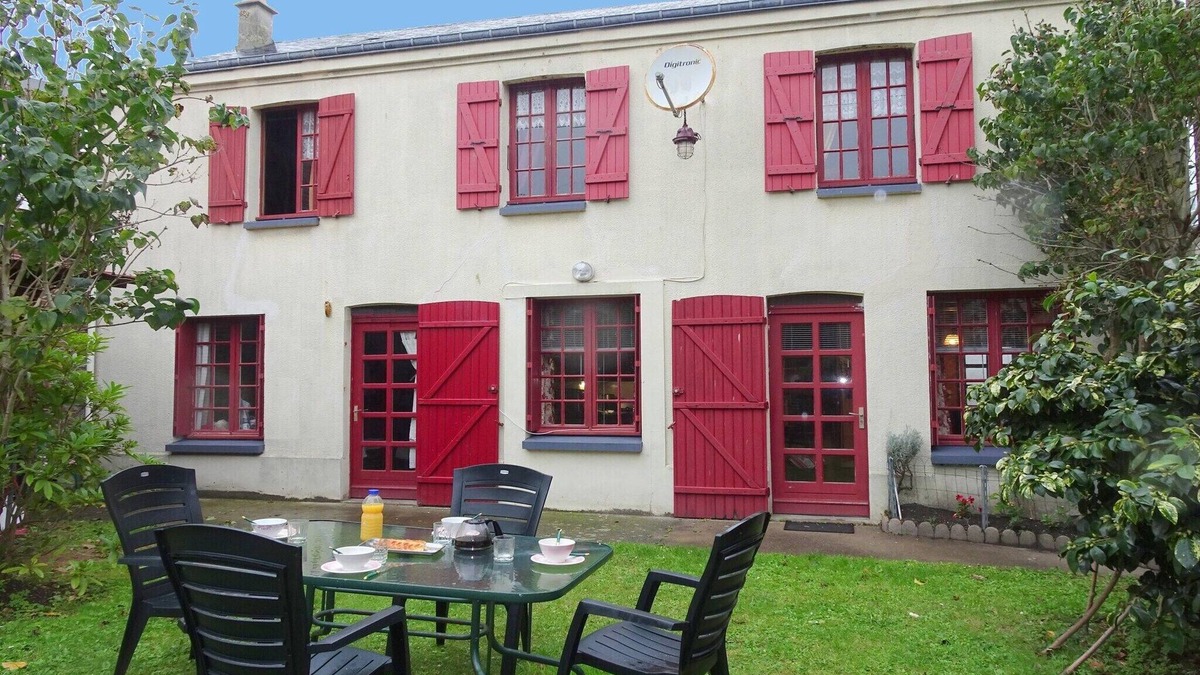 Etretat House | Holiday Home in Etretat near Beach & Cliffs
