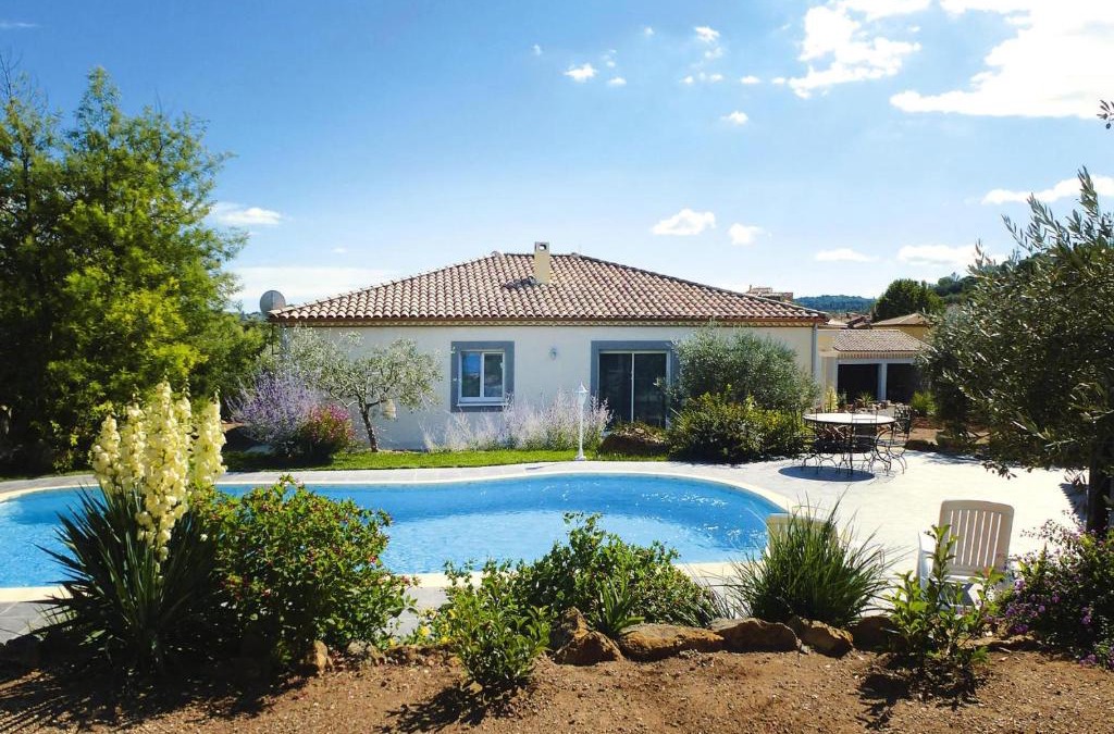 Gabian House | Holiday Home in Gabian near Vineyards