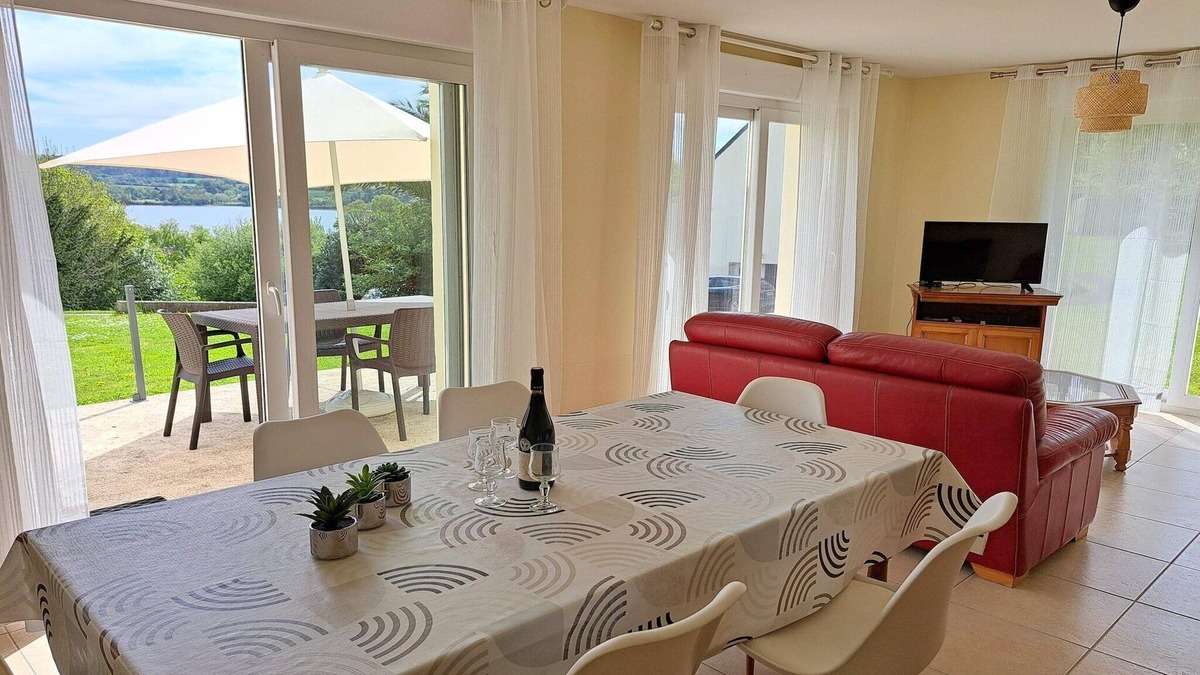 Hanvec House | Holiday Home in Hanvec near Bay of Brest