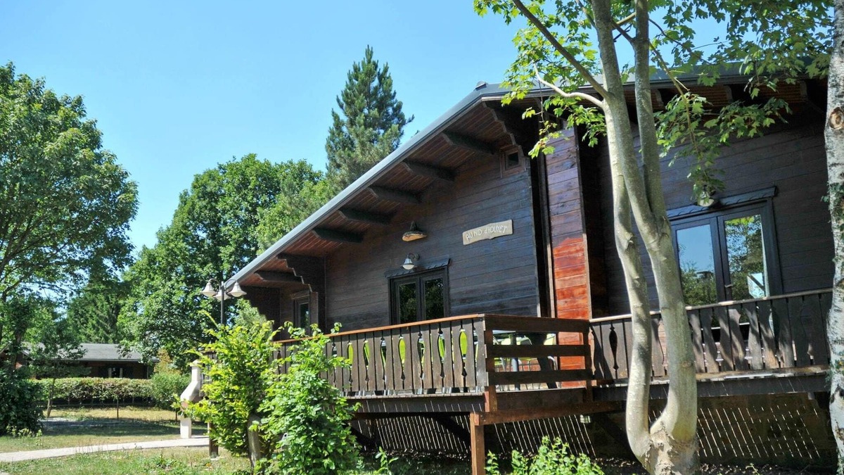 Hour House | Holiday Home in Houyet near Royal Castle