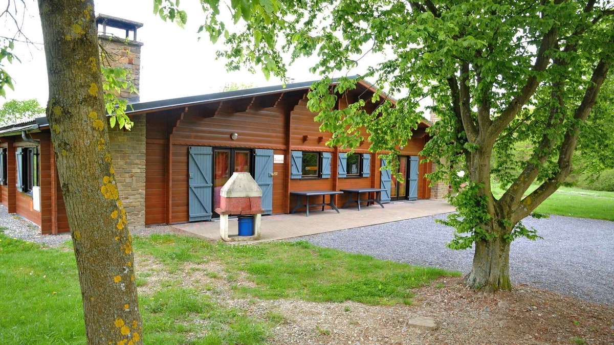 Houyet House | Holiday Home in Houyet with Sauna & Garden