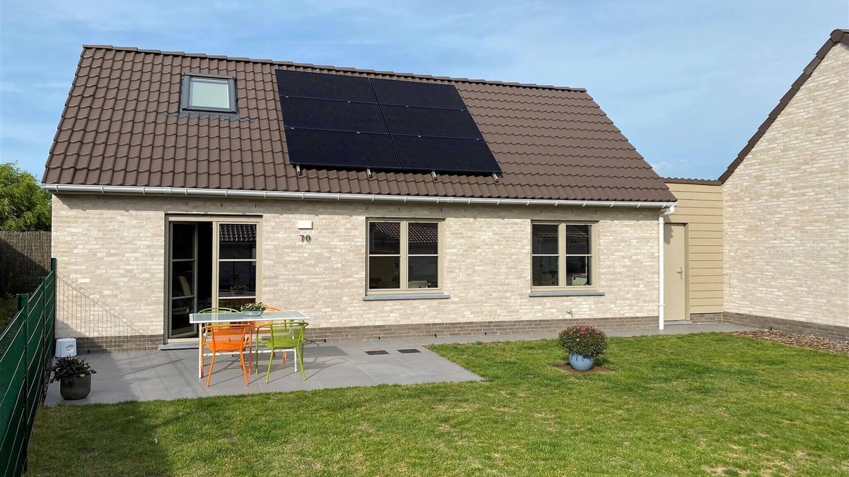 Koksijde House | Holiday Home in Koksijde with BBQ & Garden