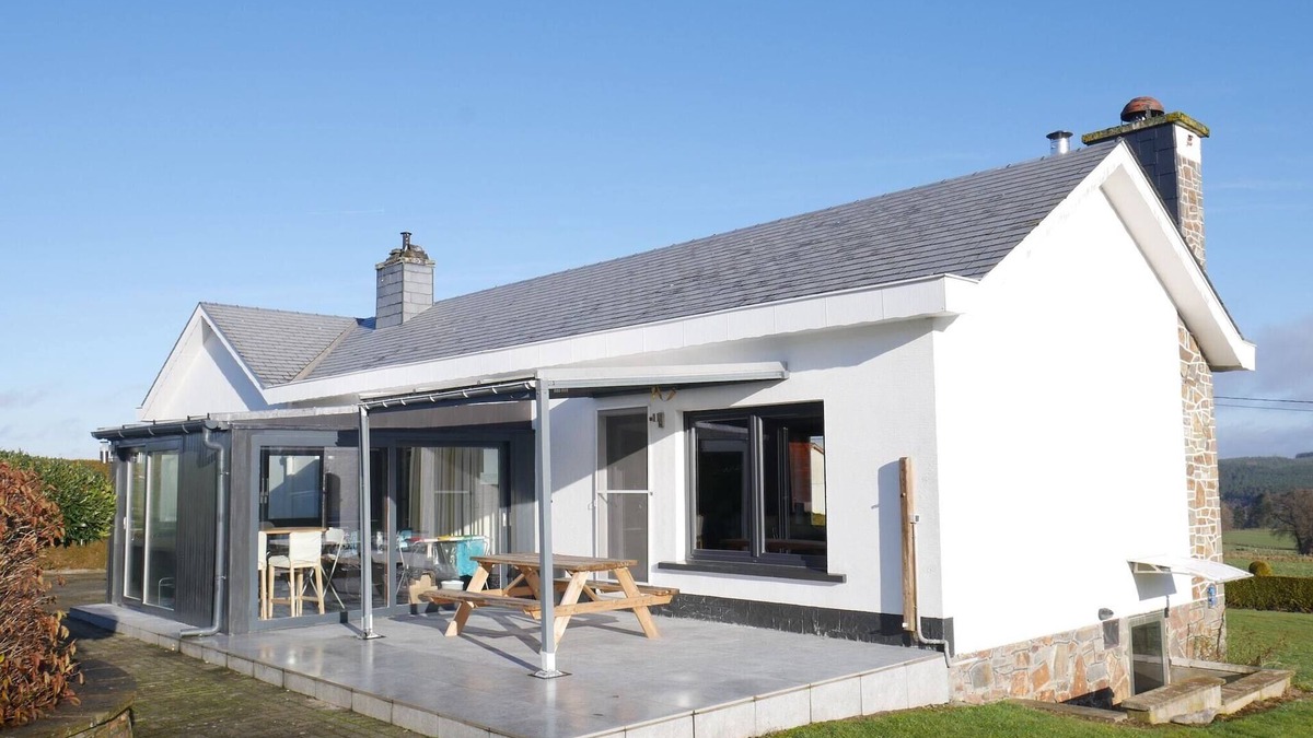 Lierneux House | Holiday Home in Lierneux with Private Garden