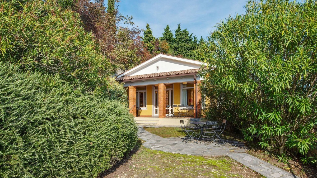 Marciaga House | Holiday Home in Marciaga with Pool & Gulf Views