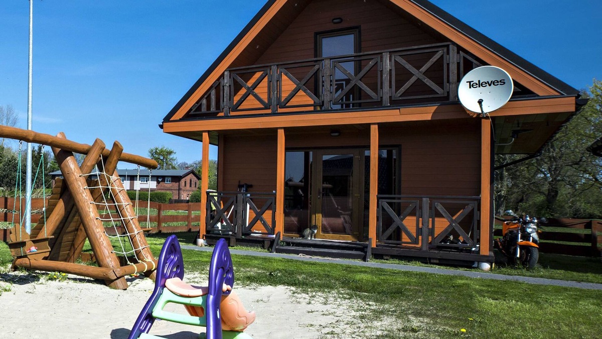 Mielno House | Holiday Home in Mielno near Lake Jamno