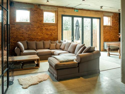 Moorslede House | Holiday Home in Moorslede with Pool and Jacuzzi, cleaning included