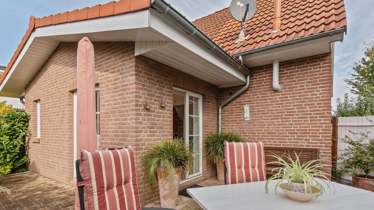 Dannau House | Holiday home in Oldenburg with garden