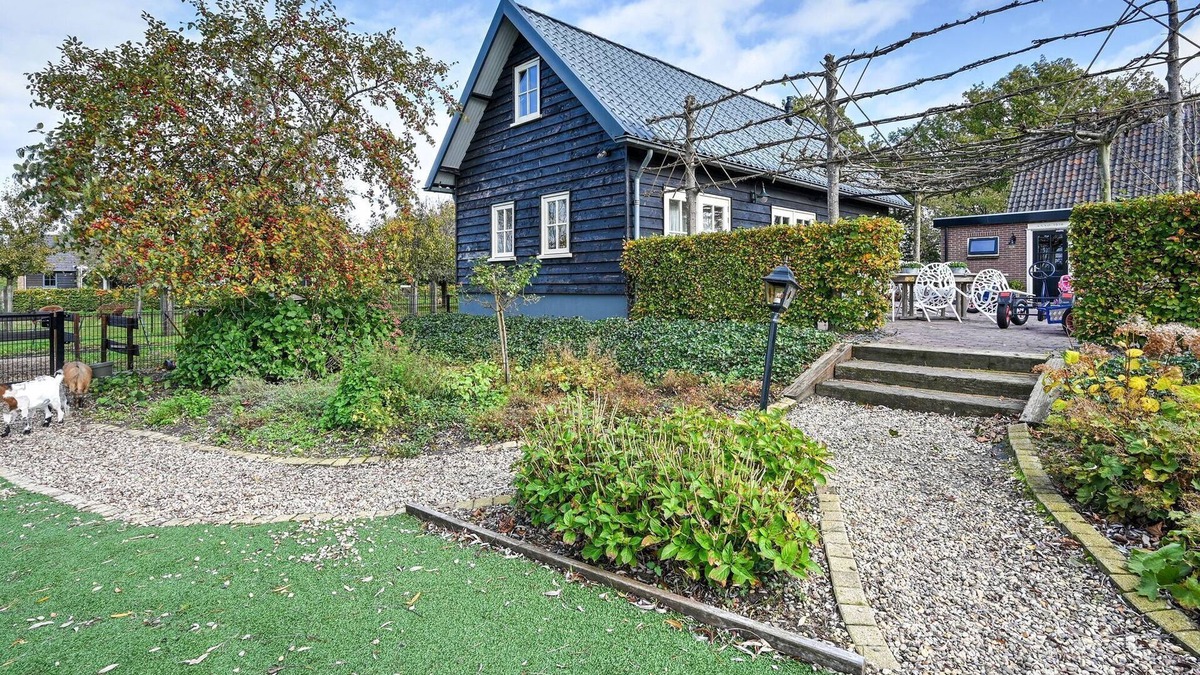 Overberg Villa | Holiday home in Overberg with private garden and terrace