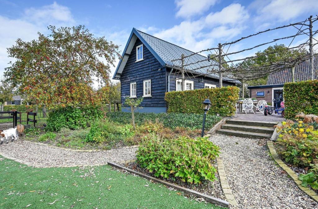Overberg House | Holiday home in Overberg with private garden and terrace