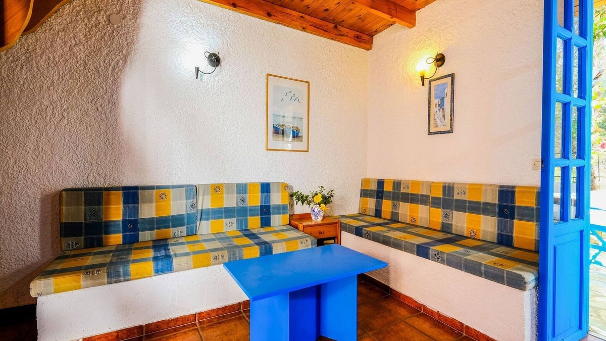 Kantanos-Selino House | Holiday Home in Palaiochora near Seabeach