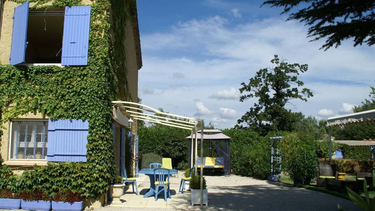Piolenc House | Holiday Home in Piolenc near Roman Orange