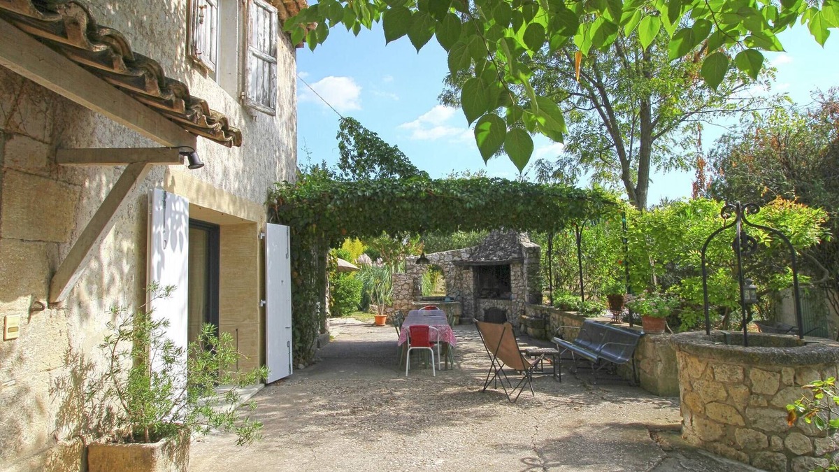 Cavaillon House | Holiday Home in Provence with Private Pool