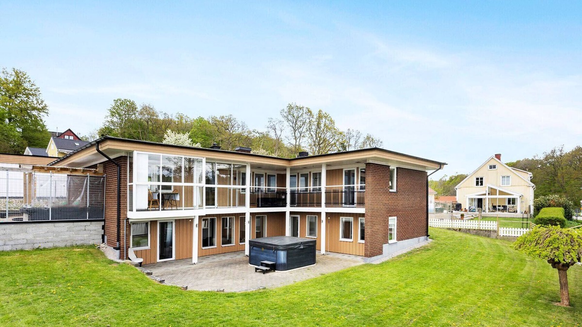 Ronneby House | Holiday home in Ronneby with swimming area and jetty | SE03019