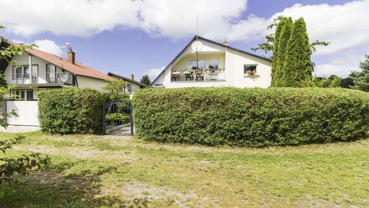 Rowy House | Holiday Home in Rowy near Sandy Beach