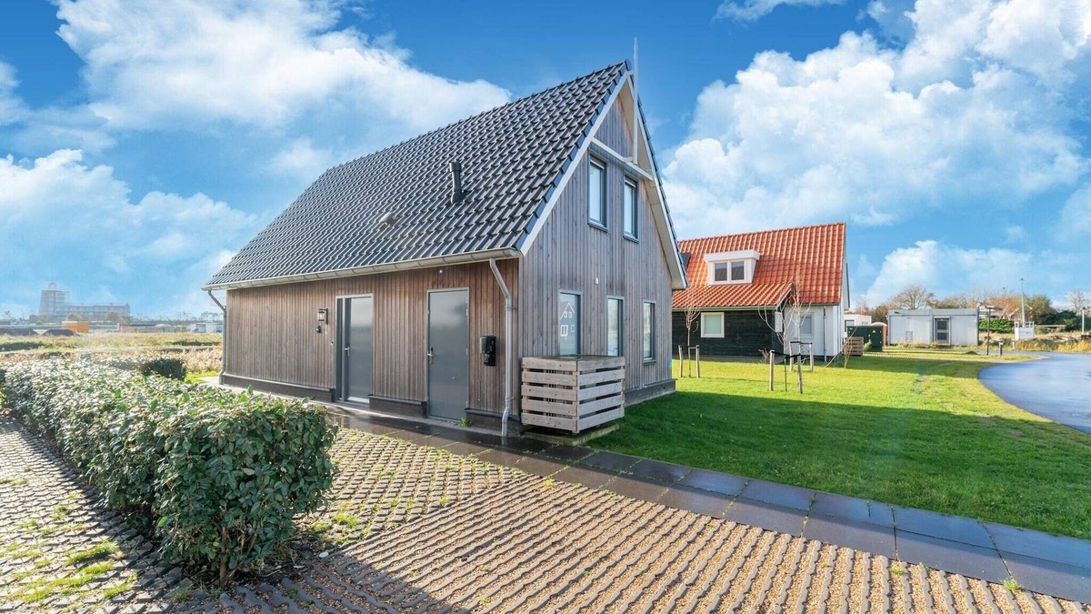 Scherpenisse House | Holiday Home in Scherpenisse near Nature Reserve