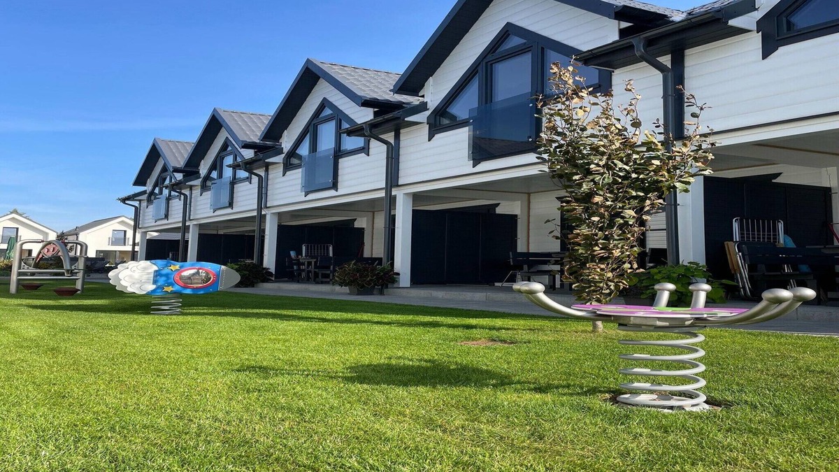 Sianozety House | Holiday Home in Sianożęty near the Beach