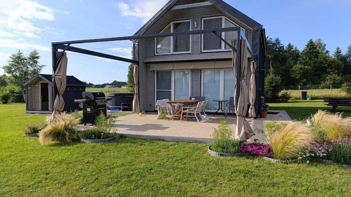 gmina Sianow House | Holiday Home in Sieciemin near Baltic Coast