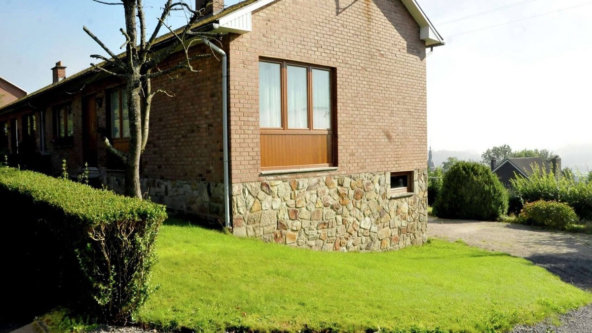 Stavelot House | Holiday Home in Stavelot near Tennis Court